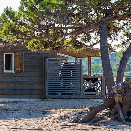캠프장 Golfo Di Sogno 4*