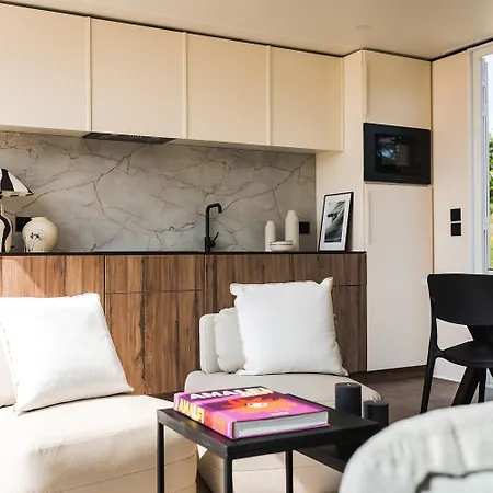 Golfo Di Sogno キャンプ場 4*